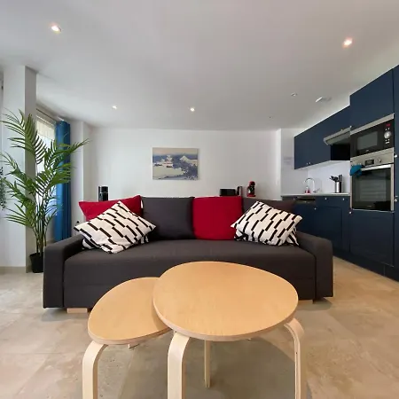 Centre - Gare - Parc Des Sources *